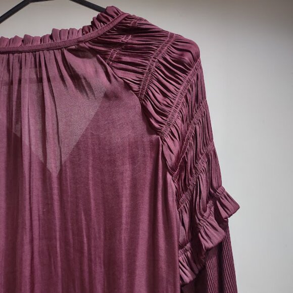 VICI MAROON BLOUSE HIGHLY RUCHED AND RUFFLED ARMS AND CUFFS HIGH LOW HEM SMALL - Picture 6 of 10